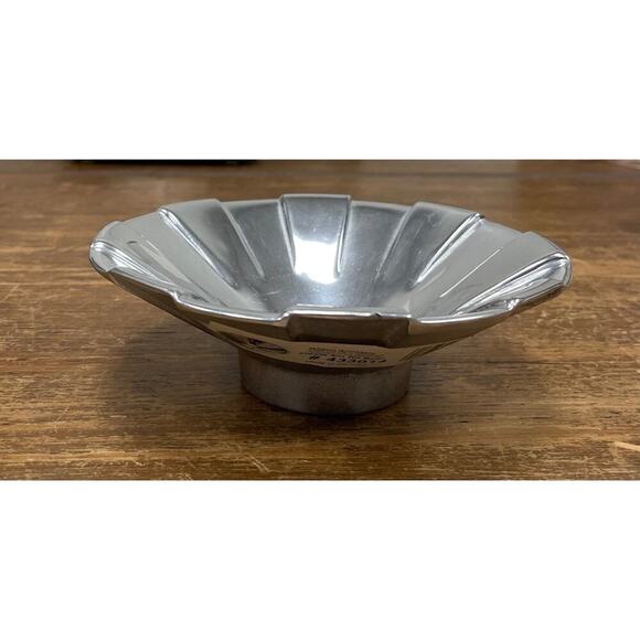 New Wilton Armetale Pleats Small Round Bowl. - Picture 3 of 3